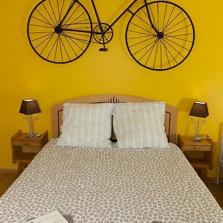 La Petite Chesnee * Sacey