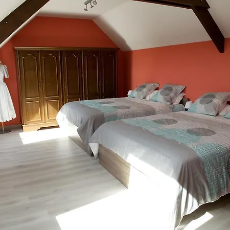 La Petite Chesnee Sacey