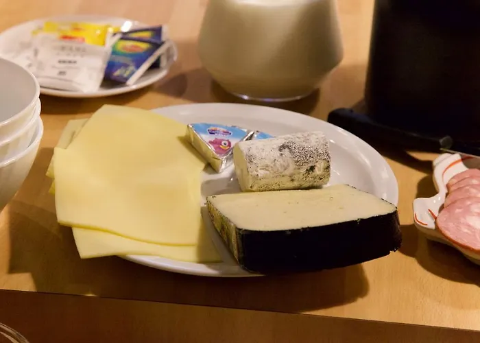 La Petite Chesnee Sacey